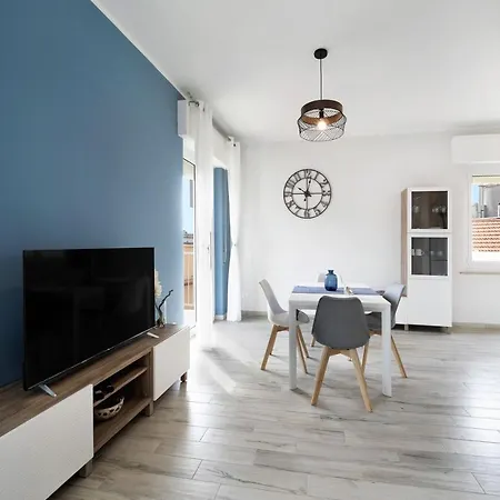 아파트 La Gabbianella Bianca 알라시오